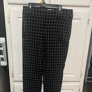 Elle Black and White Checkered Cropped Pants